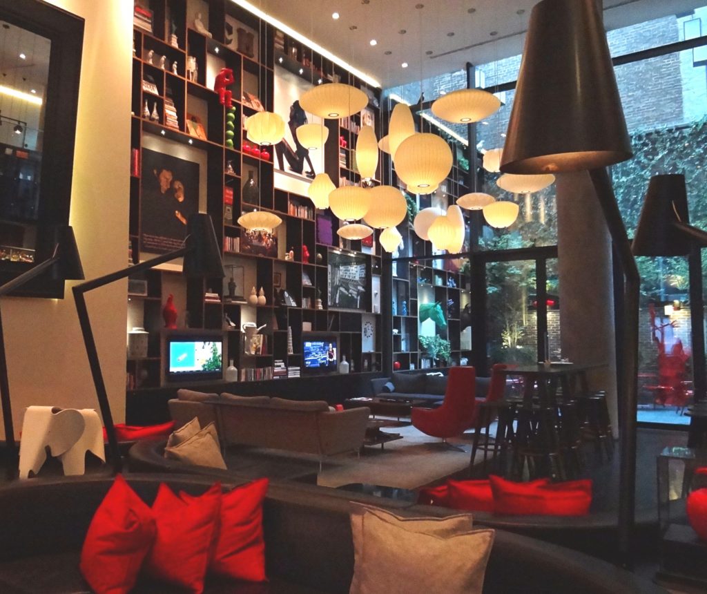 Lobby of the Citizen M Hotel, New York City / Melody Moser