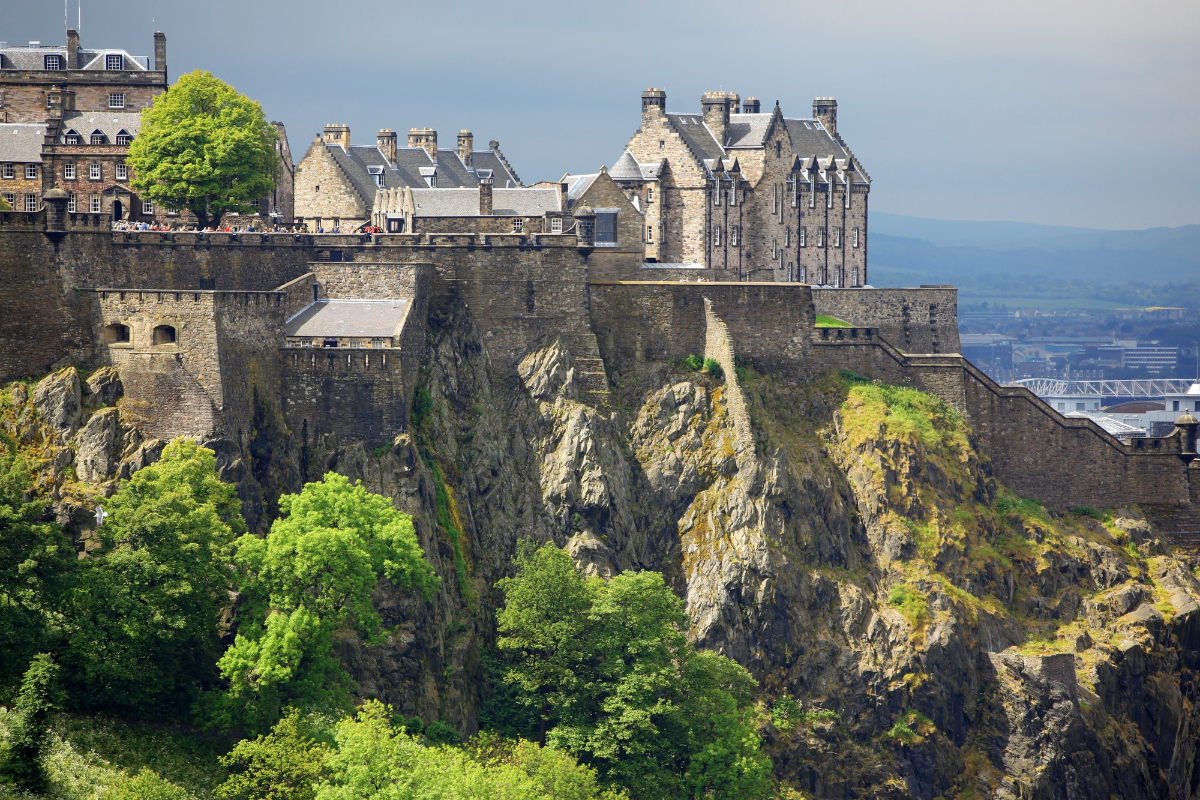 Why you'll love Edinburgh Castle - Journeys Near and Far